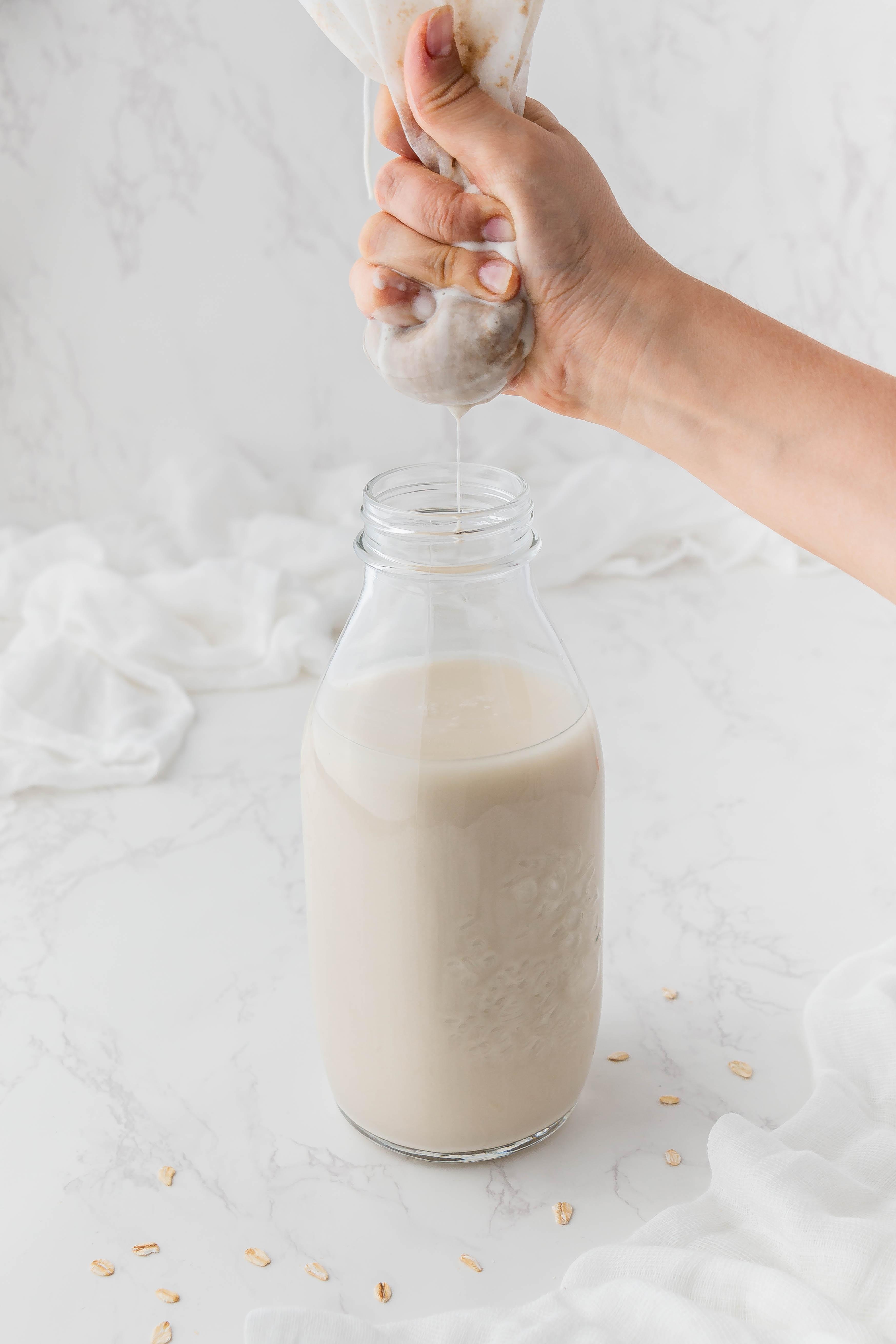 Jakie właściwości ma mleko owsiane? Jak zrobić domowe mleko owsiane - krok po kroku. Mleko owsiane: jak zrobić je w domu? Przepis na mleko owsiane