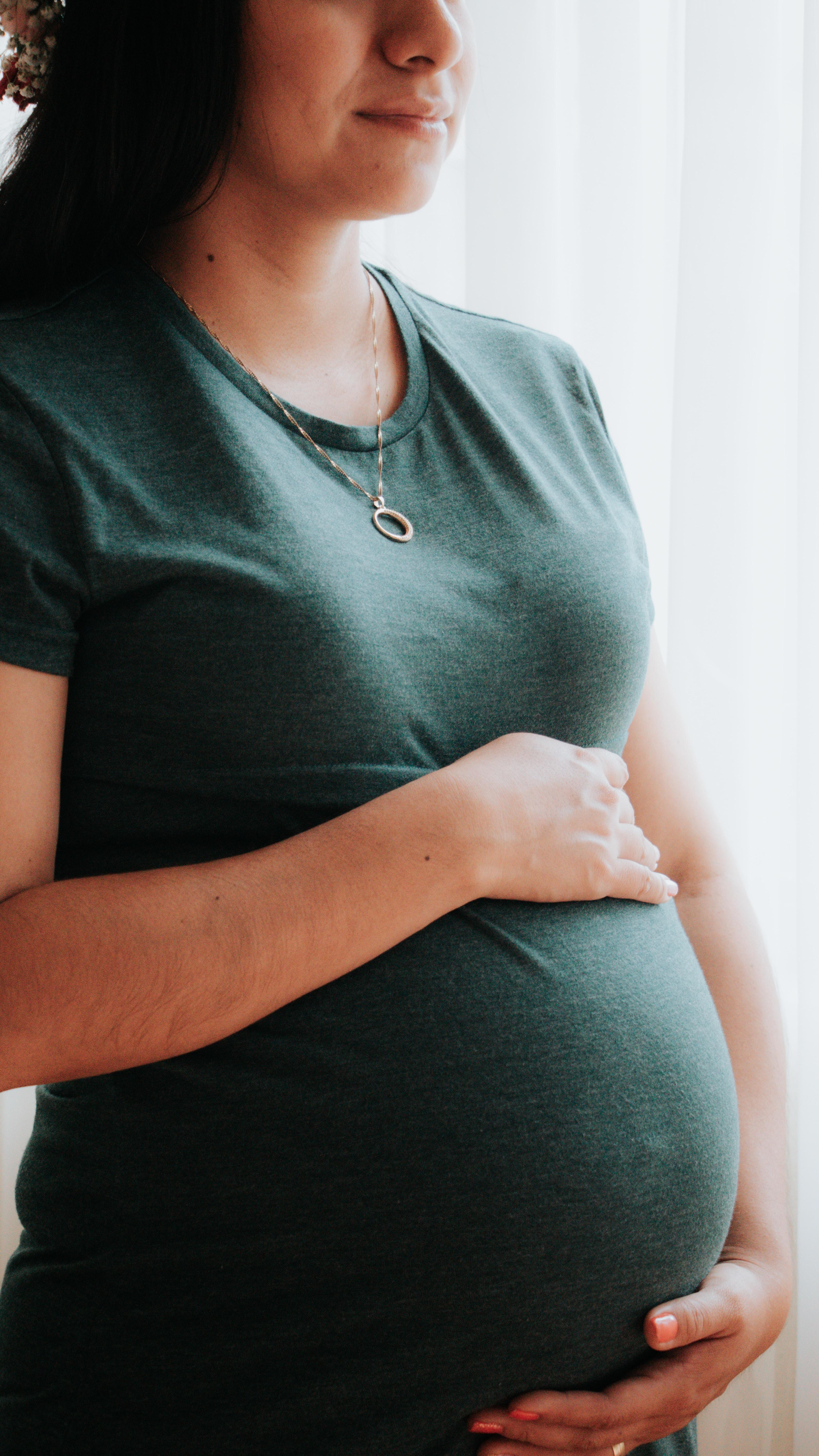 Toksoplazmoza: Zagrożenia dla kobiet w ciąży i jak minimalizować ryzyko zakażenia. Toksoplazmoza w ciąży, objawy, leczenie toksoplazmozy w ciąży. Zakażenie toksoplazmozą jako przyszła mama.