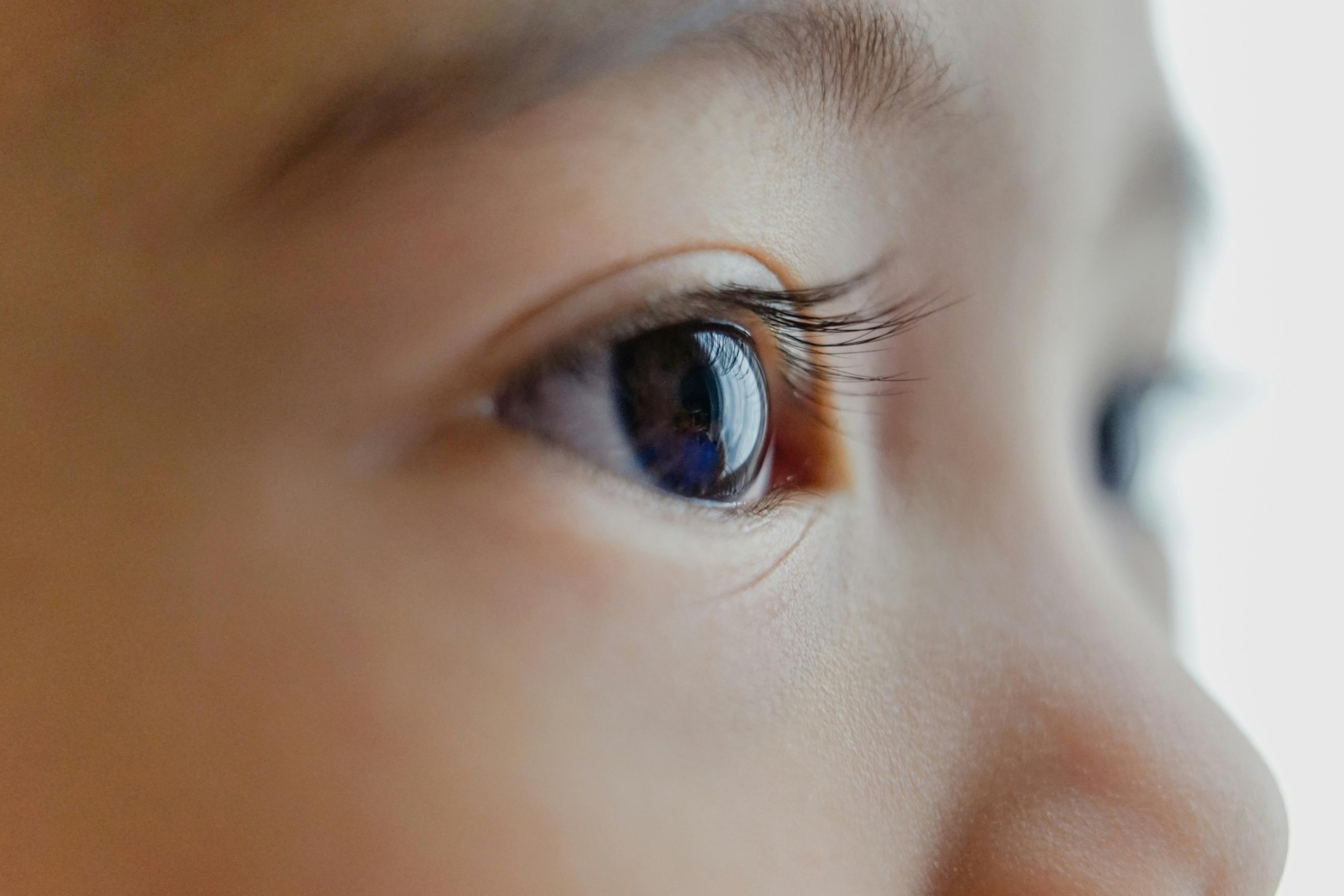 Zespół suchego oka - objawy, przyczyny i leczenie ZSO