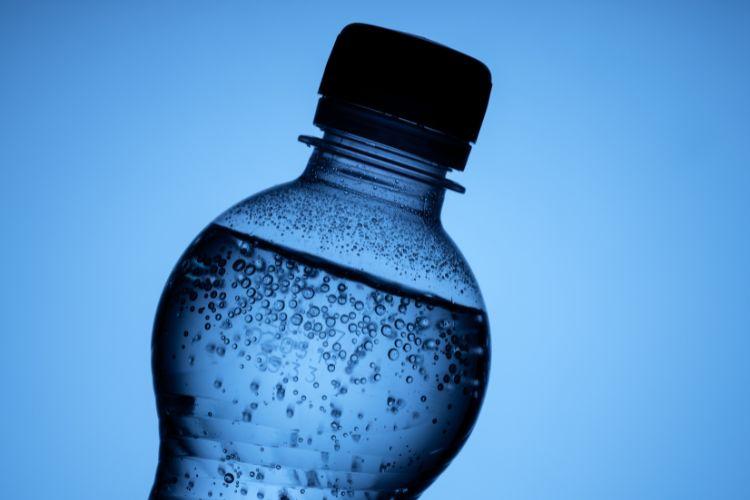 Woda gazowana – fakty i mity. Czy jest zdrowa?