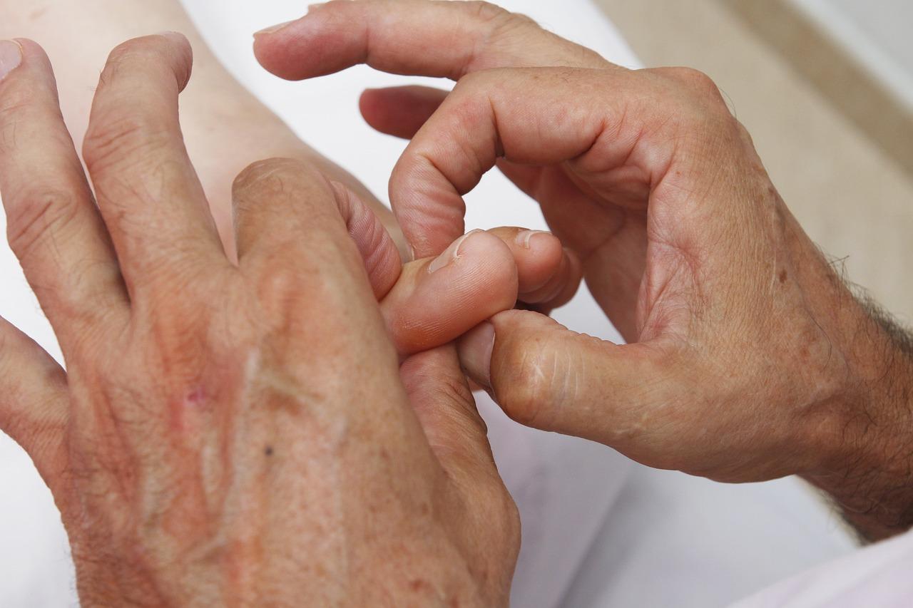 Refleksologia dłoni – na czym polega i mapa punktów