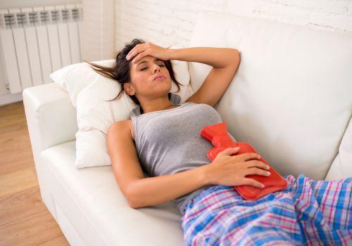 Naturalne metody radzenia sobie z bólami miesiączkowymi. Domowe sposoby na bóle miesiączkowe – porady i rozwiązania