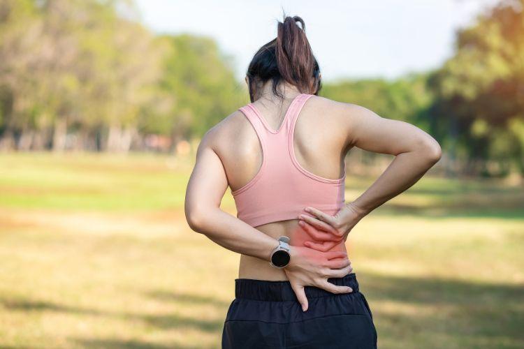 Skąd się bierze ból mięśni przypominający zakwasy bez wysiłku? Zapobieganie bólom mięśniowym polega przede wszystkim na eliminacji czynnika ryzyka, który je powoduje. Ból mięśni i stawów – czy świadczy o chorobie? 