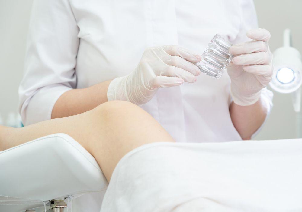 Globulki dopochwowe – wskazania i jak stosować