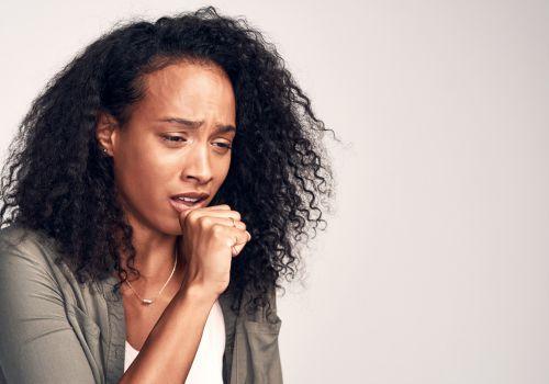 Suchość w gardle – przyczyny i jak się jej pozbyć