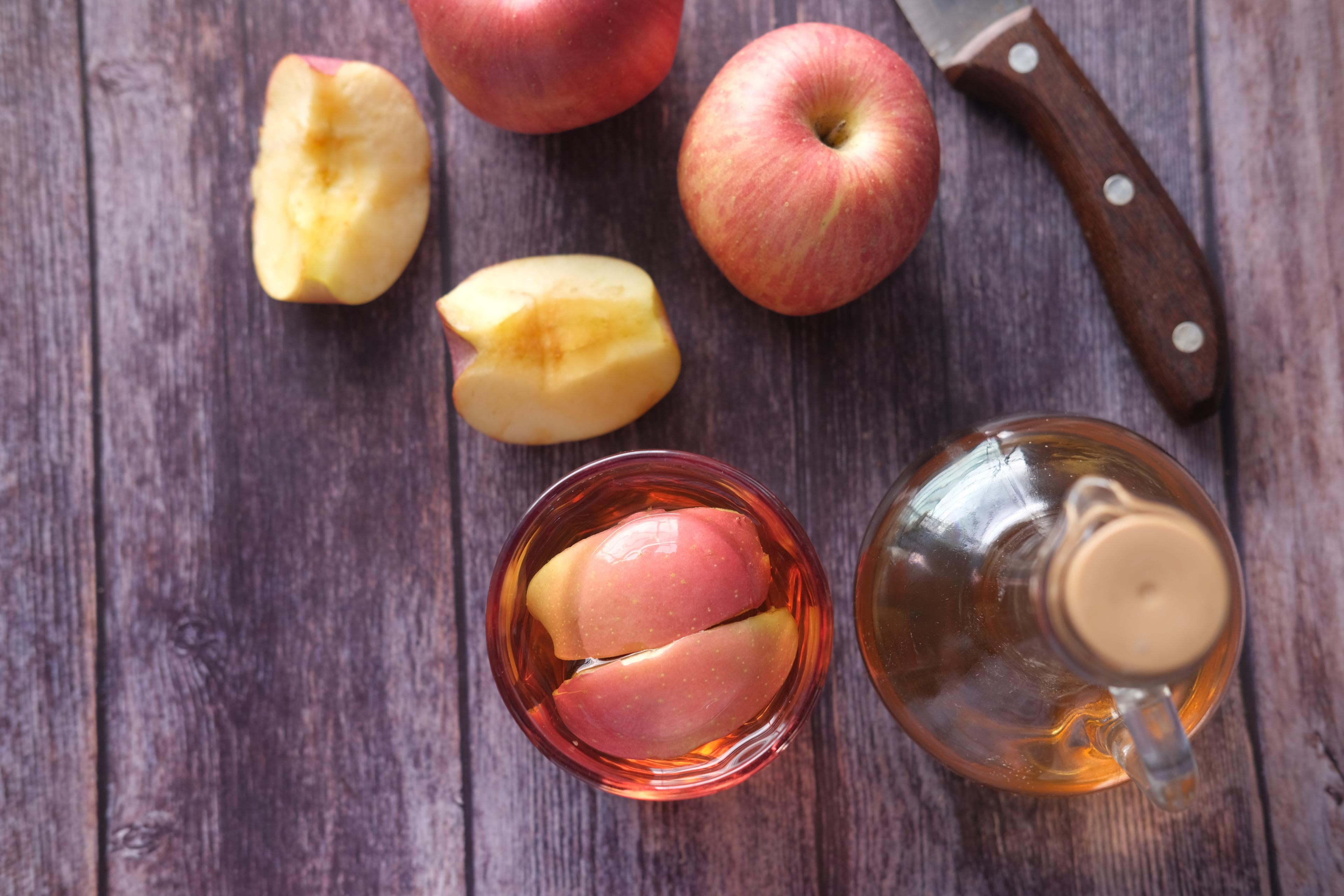 Jak zrobić ocet jabłkowy i dlaczego warto umieścić go w swojej diecie? Ocet jabłkowy domowej roboty – przepis