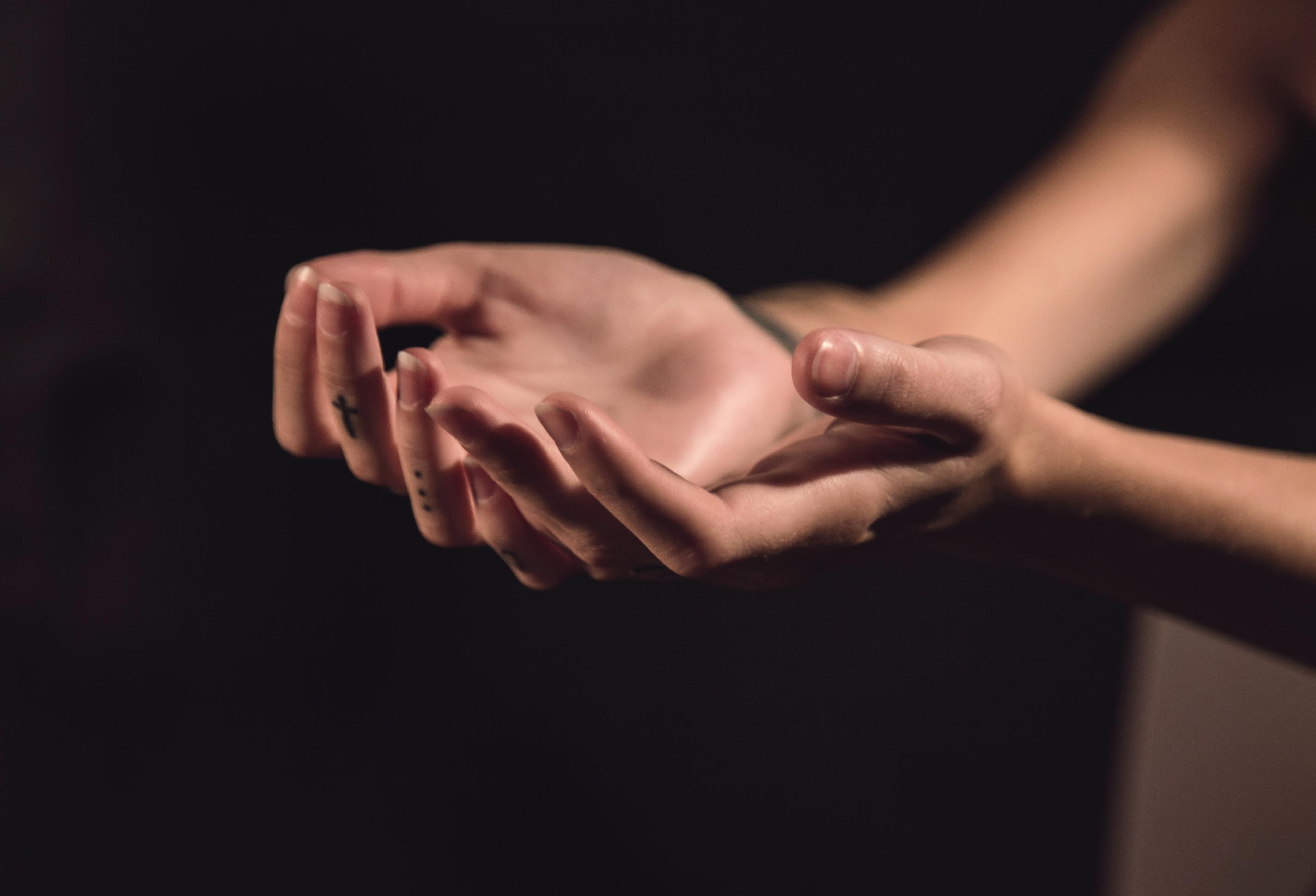 Terapia ręki – na czym polega terapia ręki, czym jest terapia ręki i dla kogo jest przeznaczona? Jak wygląda terapia ręki?