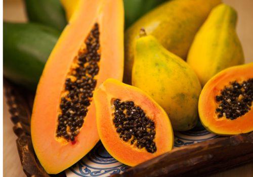 Jak wygląda i smakuje papaja? Jak ją jeść?