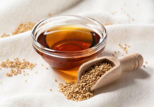 Olej sezamowy - właściwości i zastosowanie. Czym można zastąpić olej sezamowy?