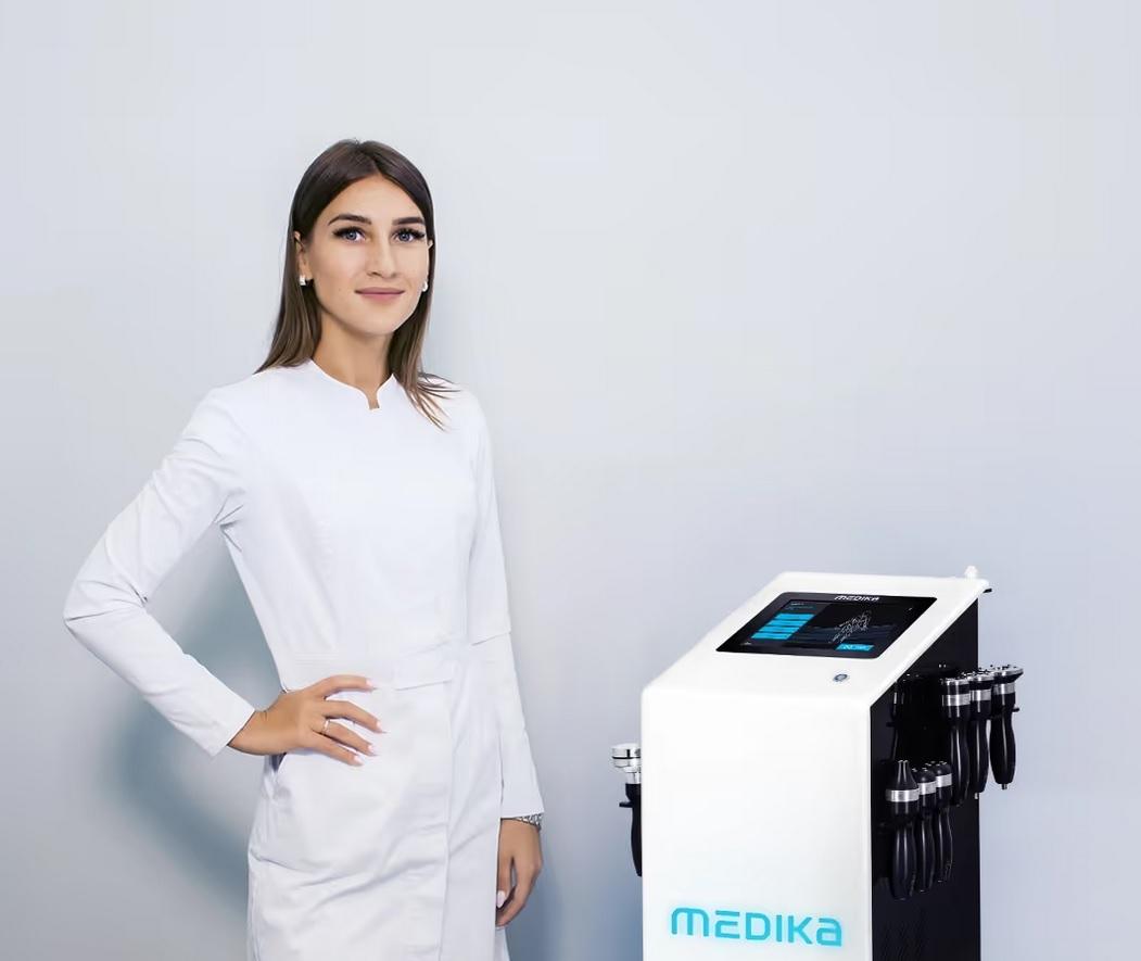 Kombajn kosmetyczny: Strategiczna inwestycja w rozwój nowoczesnego gabinetu