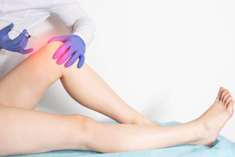 Zapalenie kaletki maziowej – przyczyny, objawy i leczenie