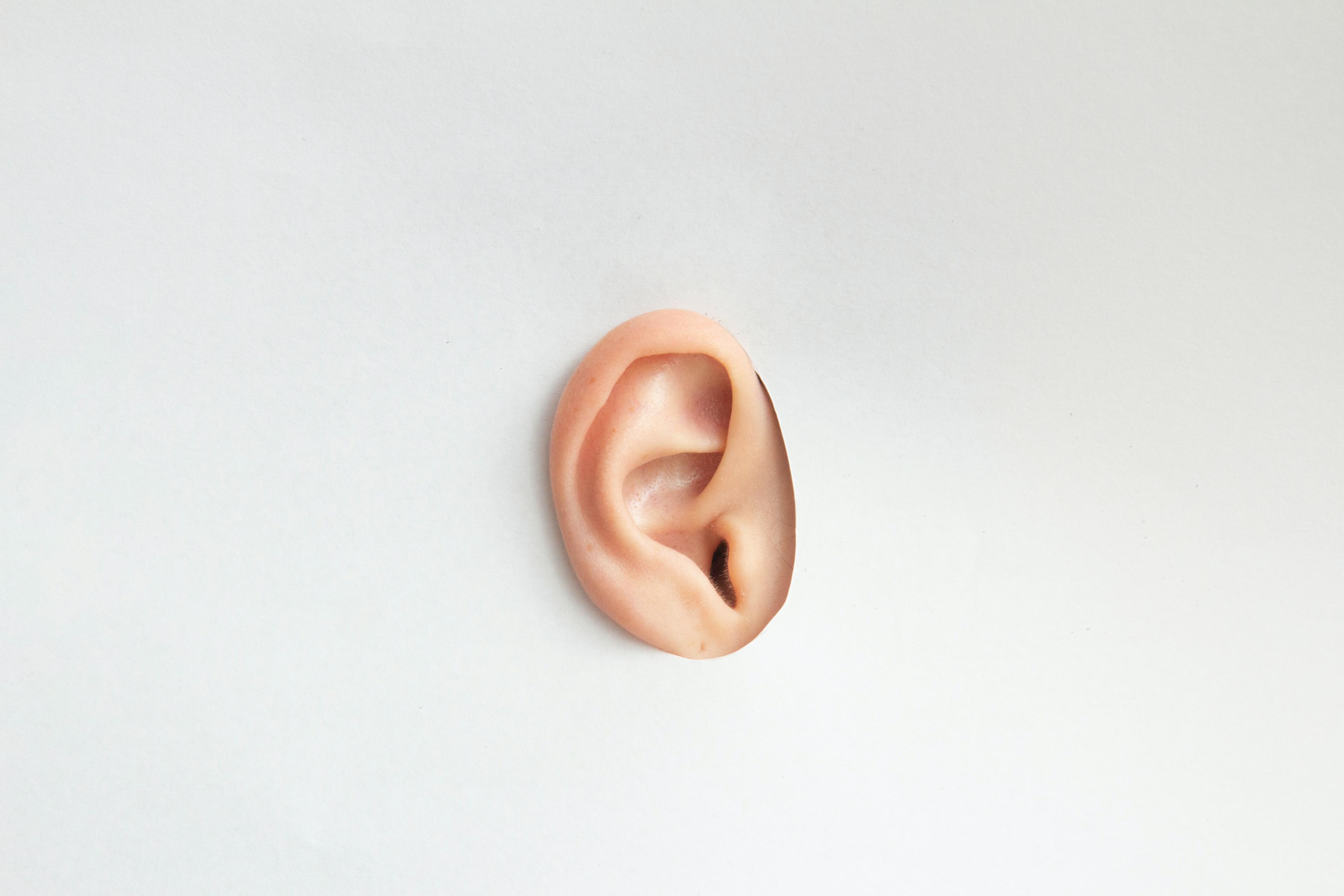 Szumy uszne – przyczyny. Skąd się biorą szumy uszne? Szumy uszne: przyczyny, objawy i leczenie. Jak pozbyć się szumu w uszach? - Objawy. Leczenie szumów w uszach. Przyczyny i leczenie, diagnostyka